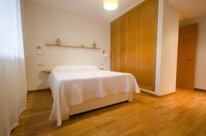 APARTMENT DANIELA- Very close to the centre of Estepona and the beach.